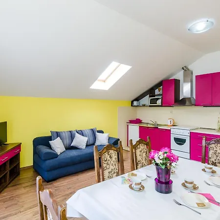 Mali Paradiso - Two Bedroom With Balcony And Pool View A4