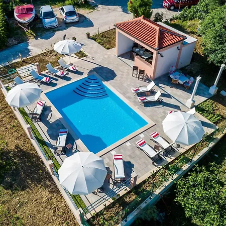 Mali Paradiso - Two Bedroom With Balcony And Pool View *
