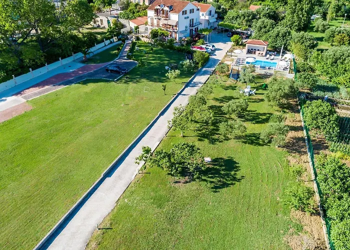 Mali Paradiso - Two Bedroom With Balcony And Pool View A4