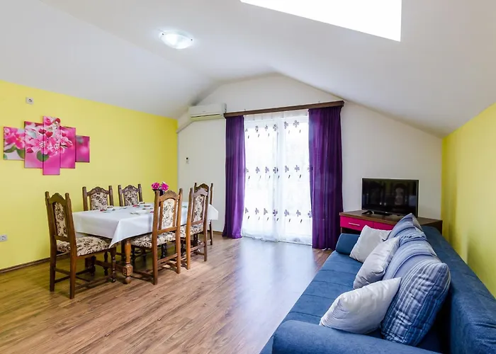 Mali Paradiso - Two Bedroom With Balcony And Pool View A4 Lejlighed