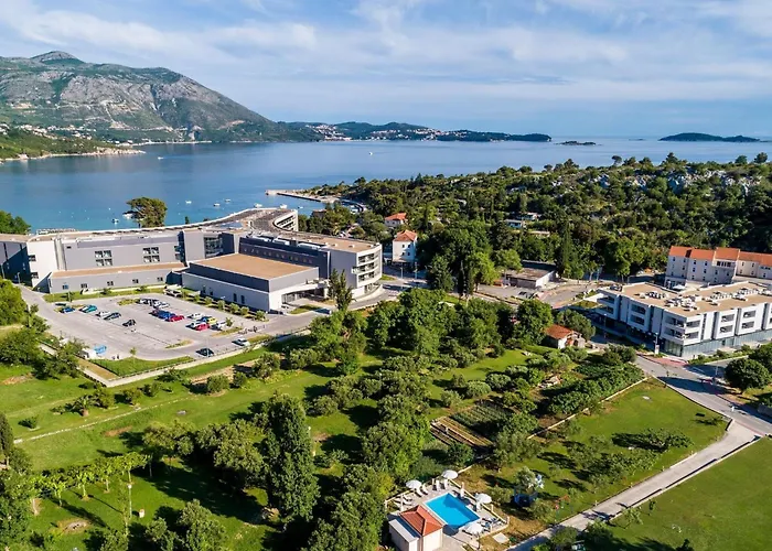 Mali Paradiso - Two Bedroom With Balcony And Pool View A4 Lejlighed *